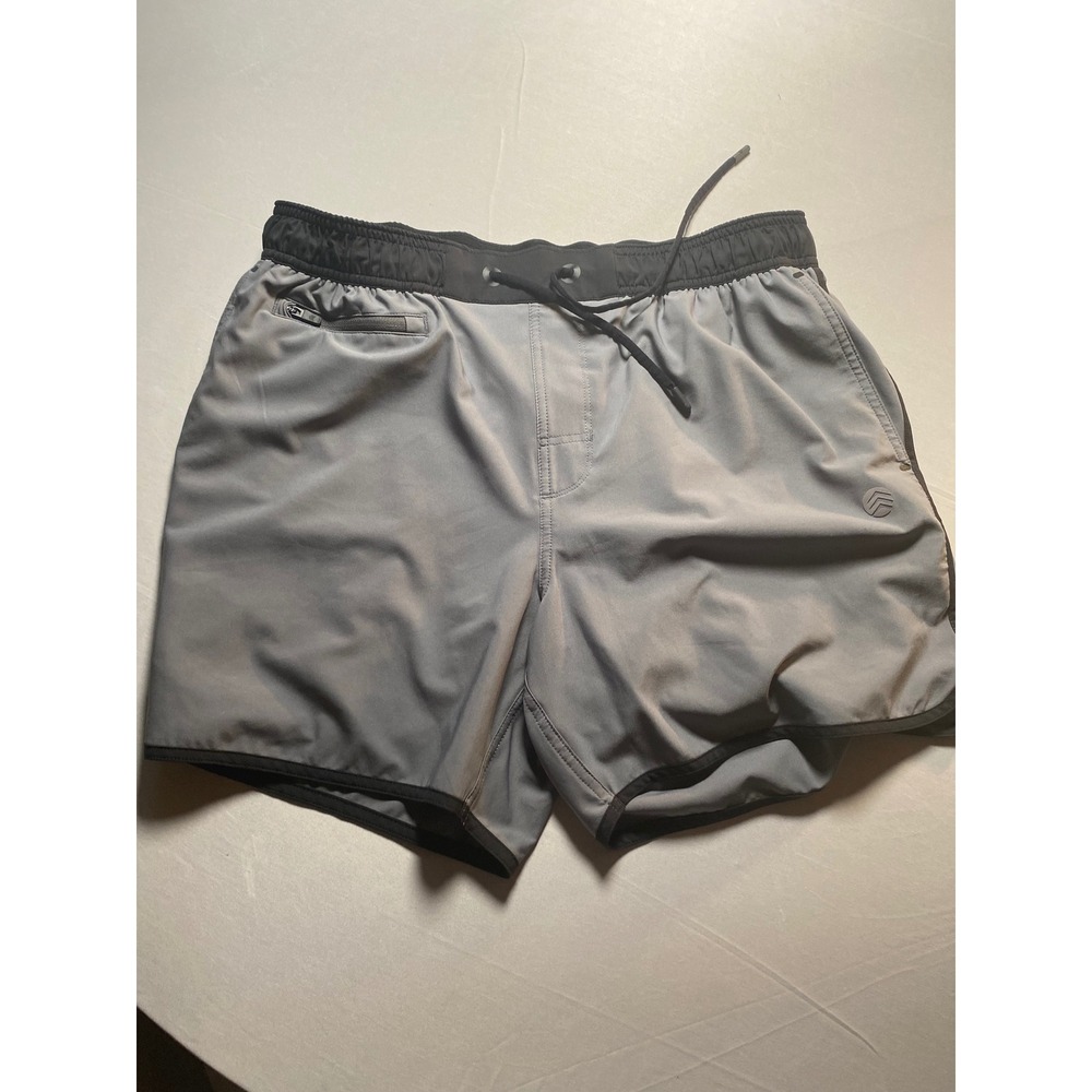 Solaris Mens Gray Athletic Running Shorts Size L Zipper Pockets Reflective Strip